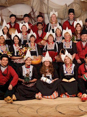 Groups in Dutch costume