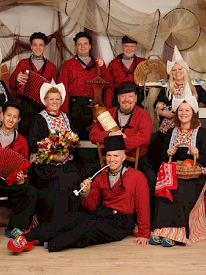 Groups in Dutch costume