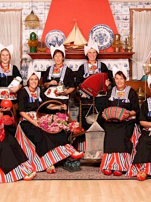 Groups in Dutch costume