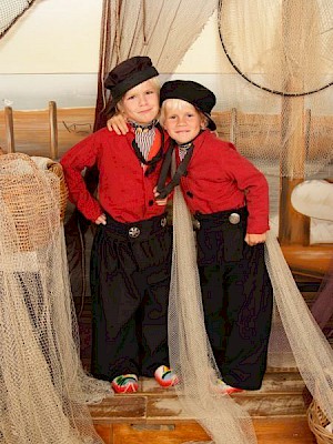 Children in Dutch costume